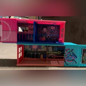 LOL Surprise Clubhouse Playset - Used Great Condition